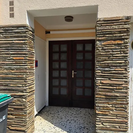 Yamna Apartman *